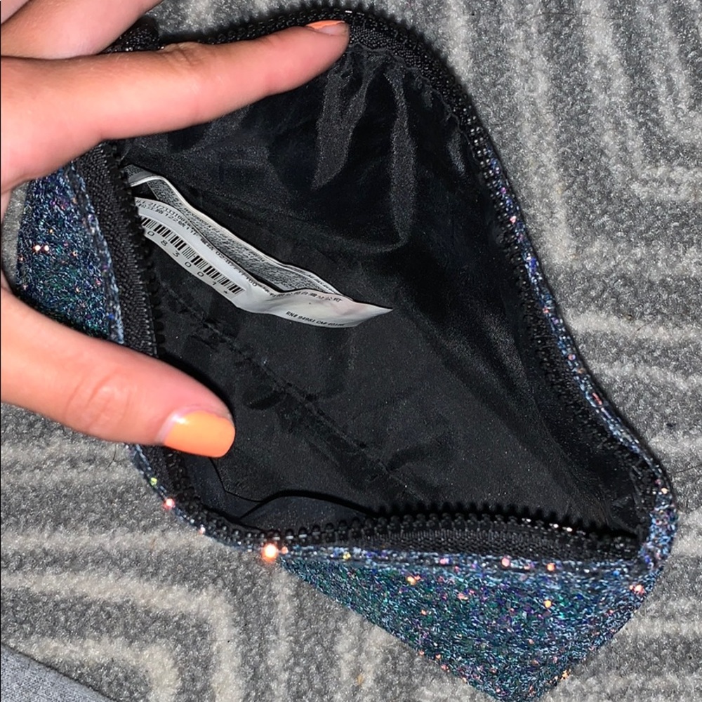 Makeup Bag - Picture 2 of 2